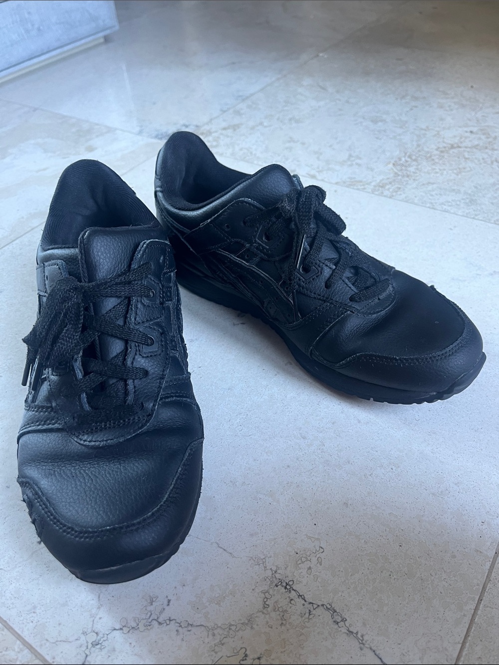 Asics Gel-Lyte III “Triple Black” Leather Sneakers Sz 7US/40 Euro 1201A257
